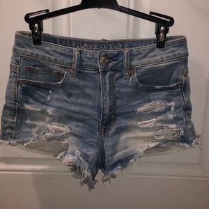 🦅 American eagle outfitters